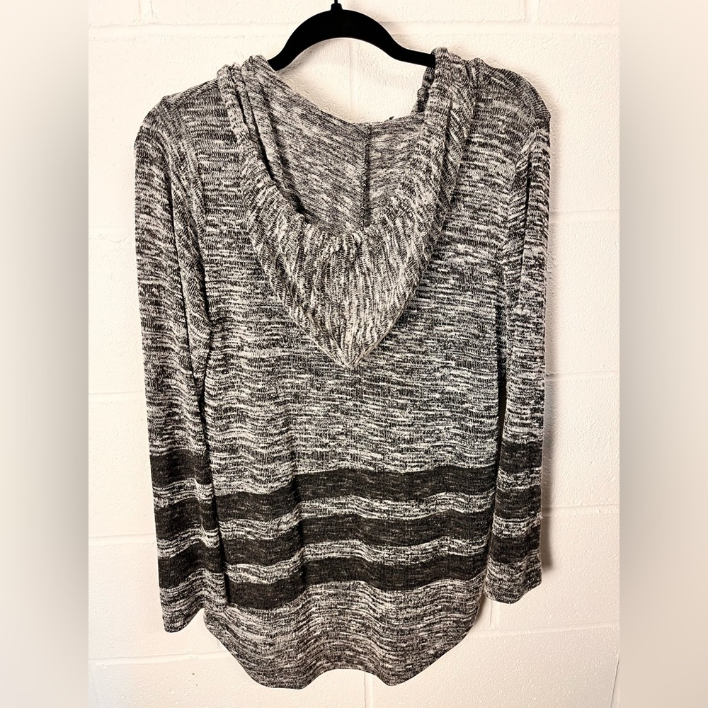 Unisex Black and Gray V-Neck Hoodie Long Sleeve Shirt Size L